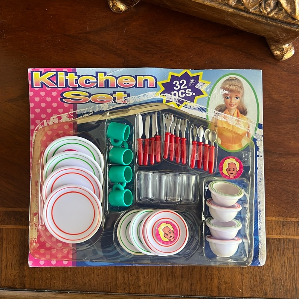 Antique Barbie Kitchen set
